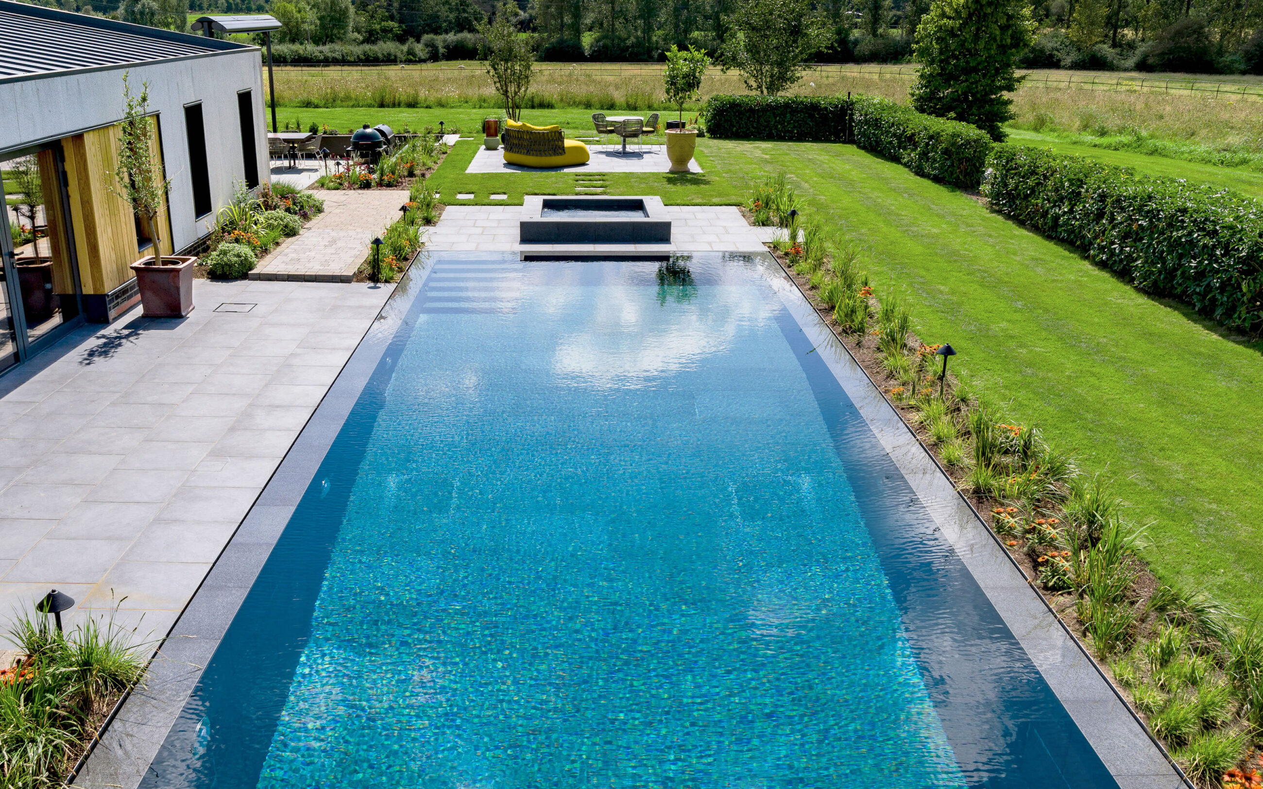 Bracknell, Berkshire, Country Garden | Deck Level Pool